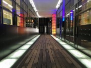 建筑物里的走廊图片