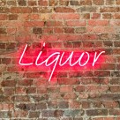 夜晚闪耀的霓虹灯图片