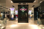 澳门nicole时装商场装潢设计图片