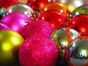圣诞主题彩色装饰球图片