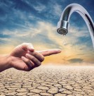 干旱土地创意图片