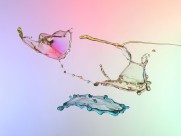 飞溅的水滴图片