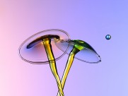 交叉的水花图片