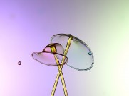 交叉的水花图片