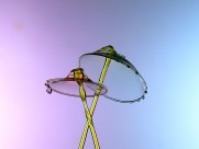 交叉的水花图片