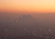 乌烟瘴气的城市图片