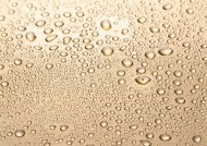 金属上的水珠图片