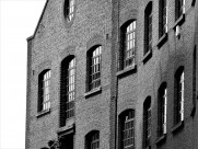 黑白建筑摄影图片