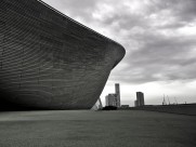 黑白建筑摄影图片