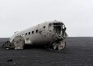 坠毁的飞机图片