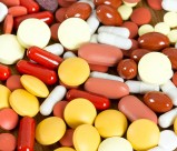 彩色的药片胶囊图片