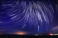 漂亮的星轨星空图片