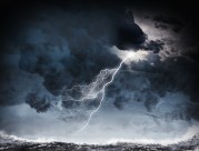 波涛汹涌的大海景色图片