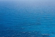 清澈的海水图片