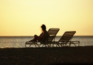 海边夕阳剪影图片