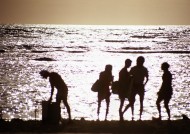 海边夕阳剪影图片