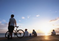 海边夕阳剪影图片