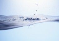 溅起的水花图片