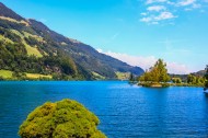 瑞士龙疆湖自然风景图片