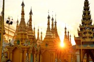 缅甸瑞光大金塔建筑风景图片