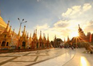 缅甸瑞光大金塔建筑风景图片