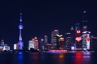 夜晚的东方明珠图片大全