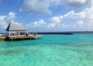 马尔代夫海边房屋风景图片