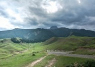 新疆乌苏大峡谷风景图片