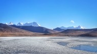 西藏冬日少女湖普姆雍措风景图片