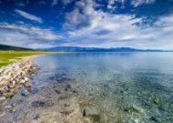 新疆赛里木湖风景图片