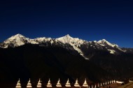 云南梅里雪山风景图片
