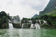 广西德天瀑布风景图片