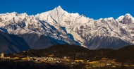 云南梅里雪山图片