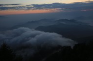 雾灵山晨曦风景图片