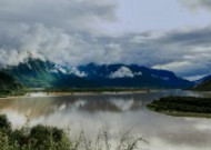西藏尼洋河风景图片