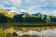 西藏尼洋河风景图片