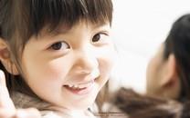 可爱的小娃娃桌面图片