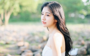 羞涩小美女图片 羞涩小美女图片大全