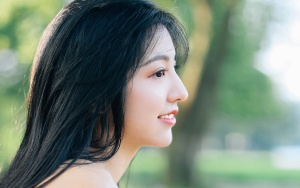 羞涩小美女图片 羞涩小美女图片大全