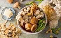 营养丰富的餐桌美食图片