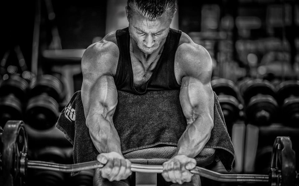 肌肉男帅气霸气图片