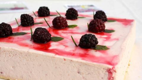 美味慕斯蛋糕图片