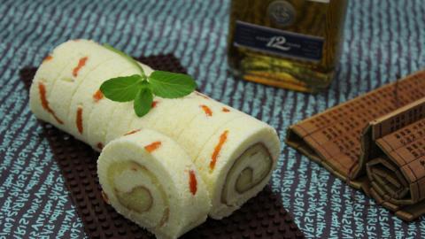 美味的瑞士卷糕点图片