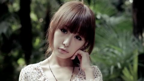 可爱的长发美女图片大全