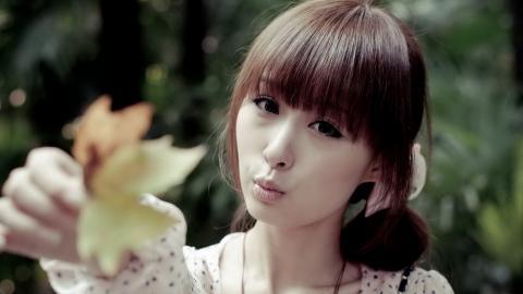 可爱的长发美女图片大全