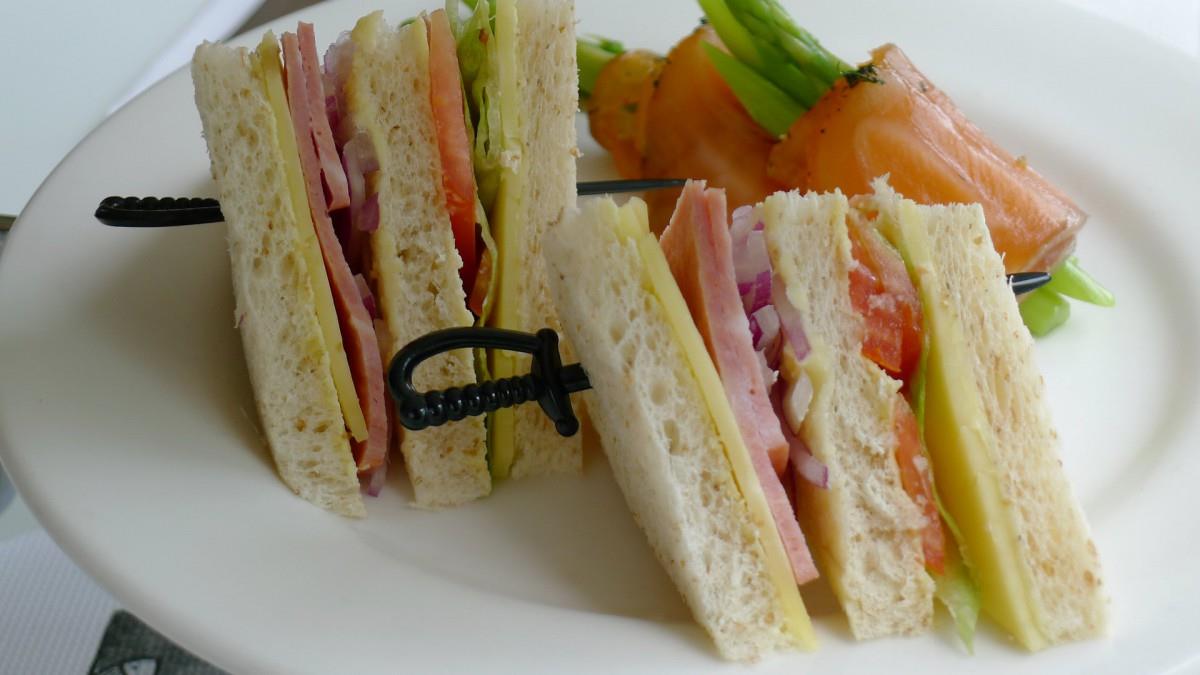 美味可口的三明治图片