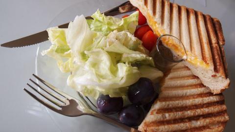 美味可口的三明治图片