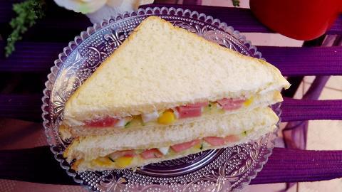 美味可口的三明治图片