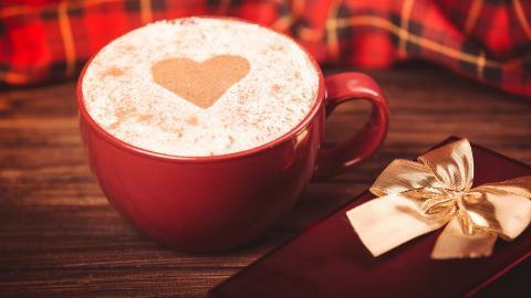 情侣心形图案咖啡图片大全