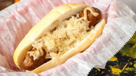 美味热狗面包图片